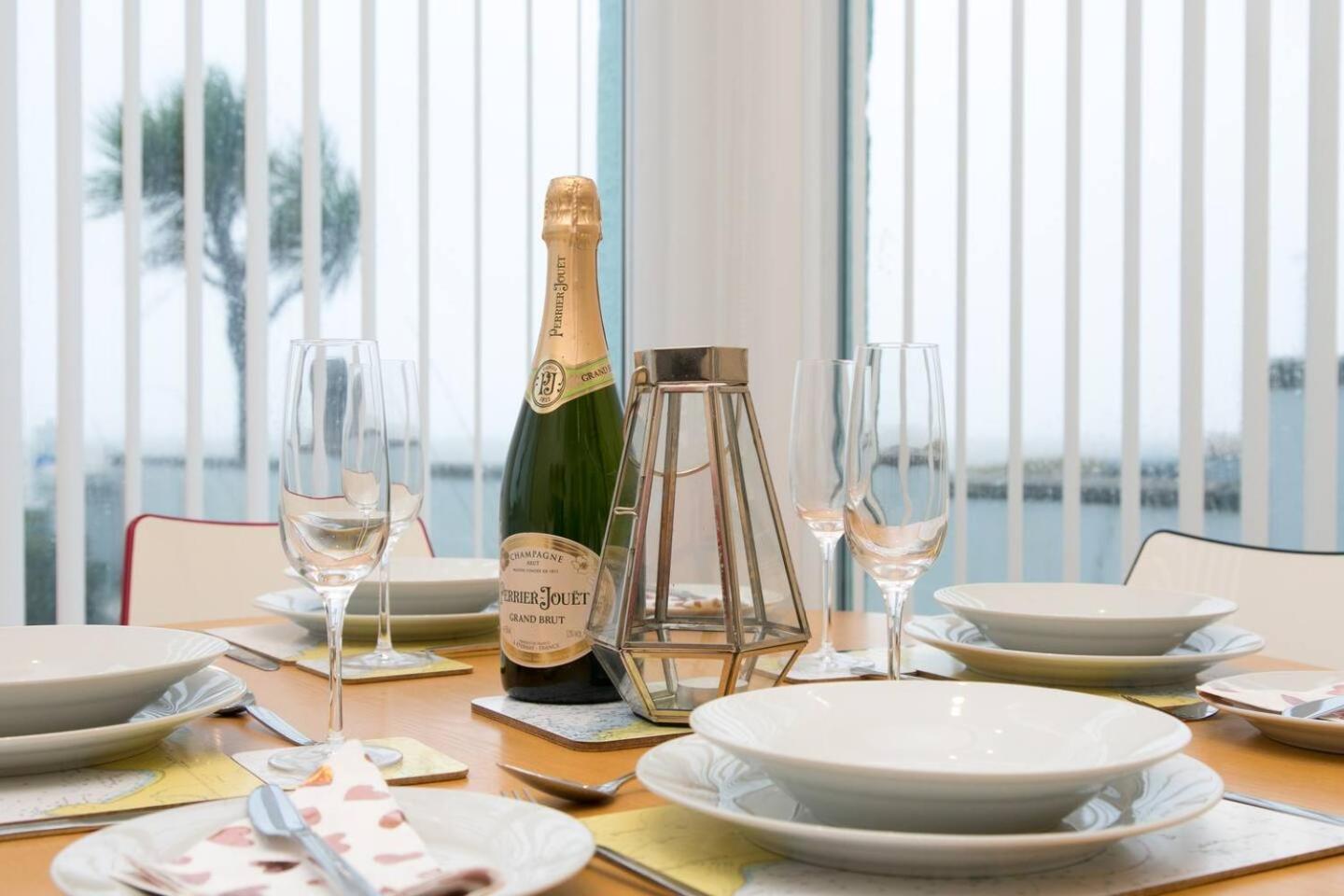 Pass The Keys Hafan Stylish 2 Bedroom Sea View Apartment Pwllheli Eksteriør bilde