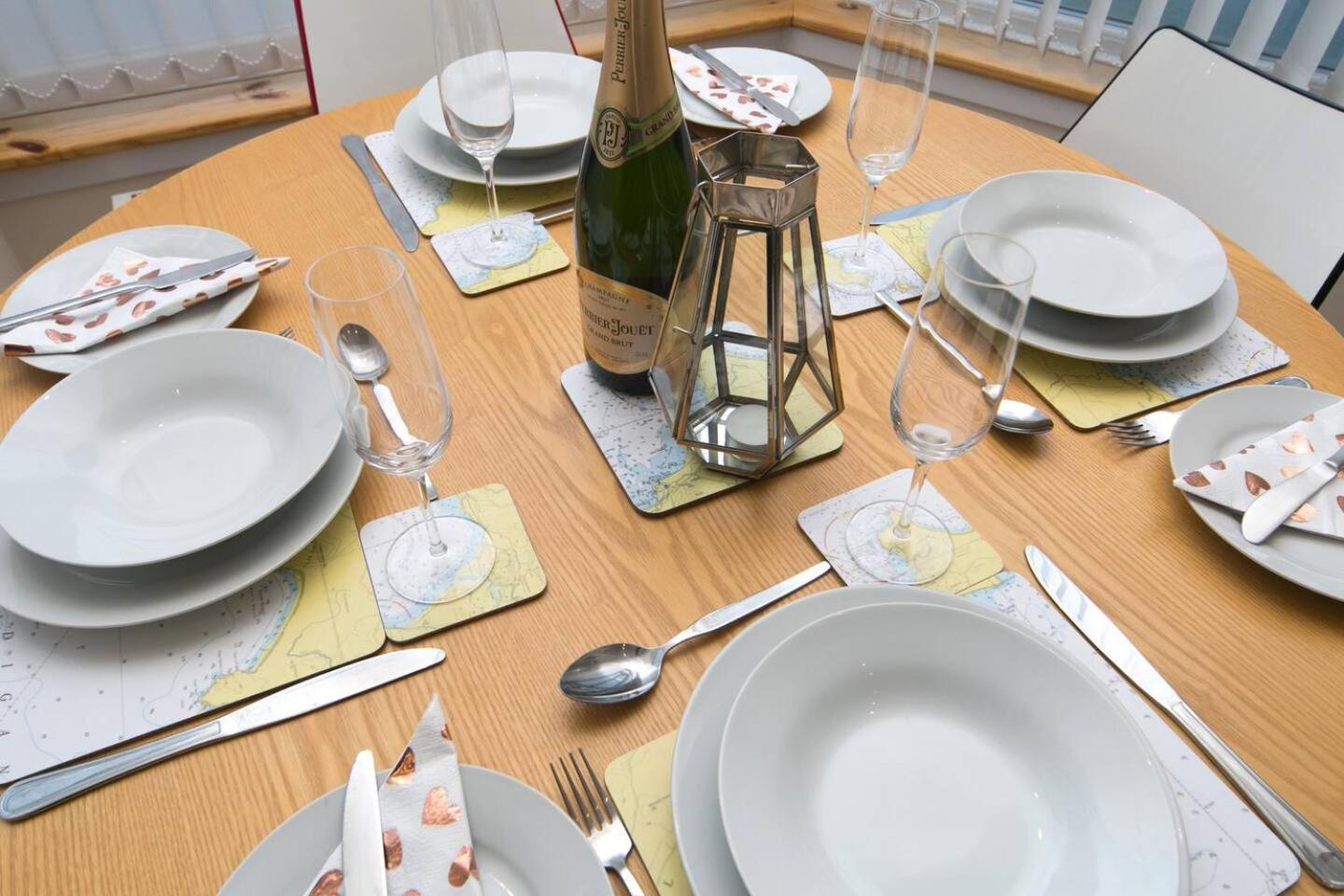 Pass The Keys Hafan Stylish 2 Bedroom Sea View Apartment Pwllheli Eksteriør bilde