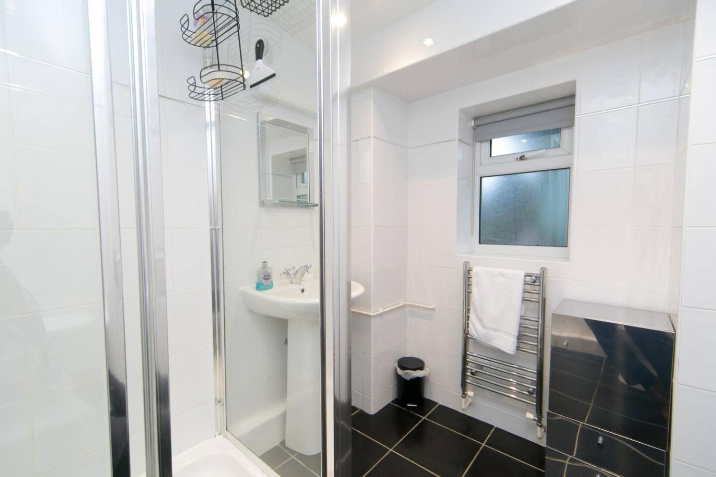 Pass The Keys Hafan Stylish 2 Bedroom Sea View Apartment Pwllheli Eksteriør bilde