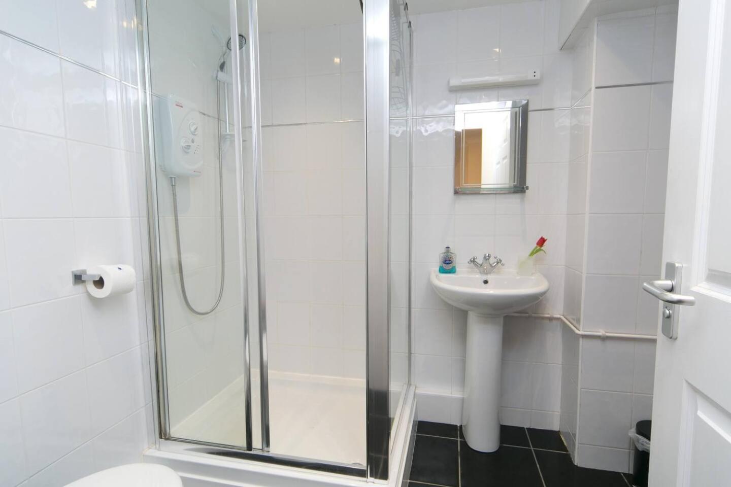 Pass The Keys Hafan Stylish 2 Bedroom Sea View Apartment Pwllheli Eksteriør bilde