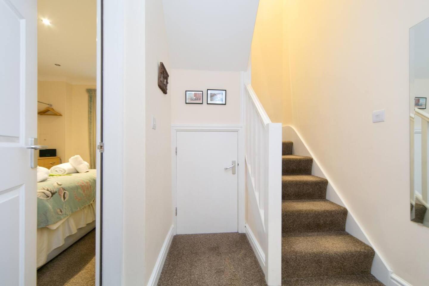 Pass The Keys Hafan Stylish 2 Bedroom Sea View Apartment Pwllheli Eksteriør bilde