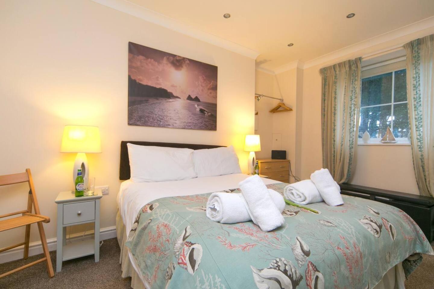 Pass The Keys Hafan Stylish 2 Bedroom Sea View Apartment Pwllheli Eksteriør bilde
